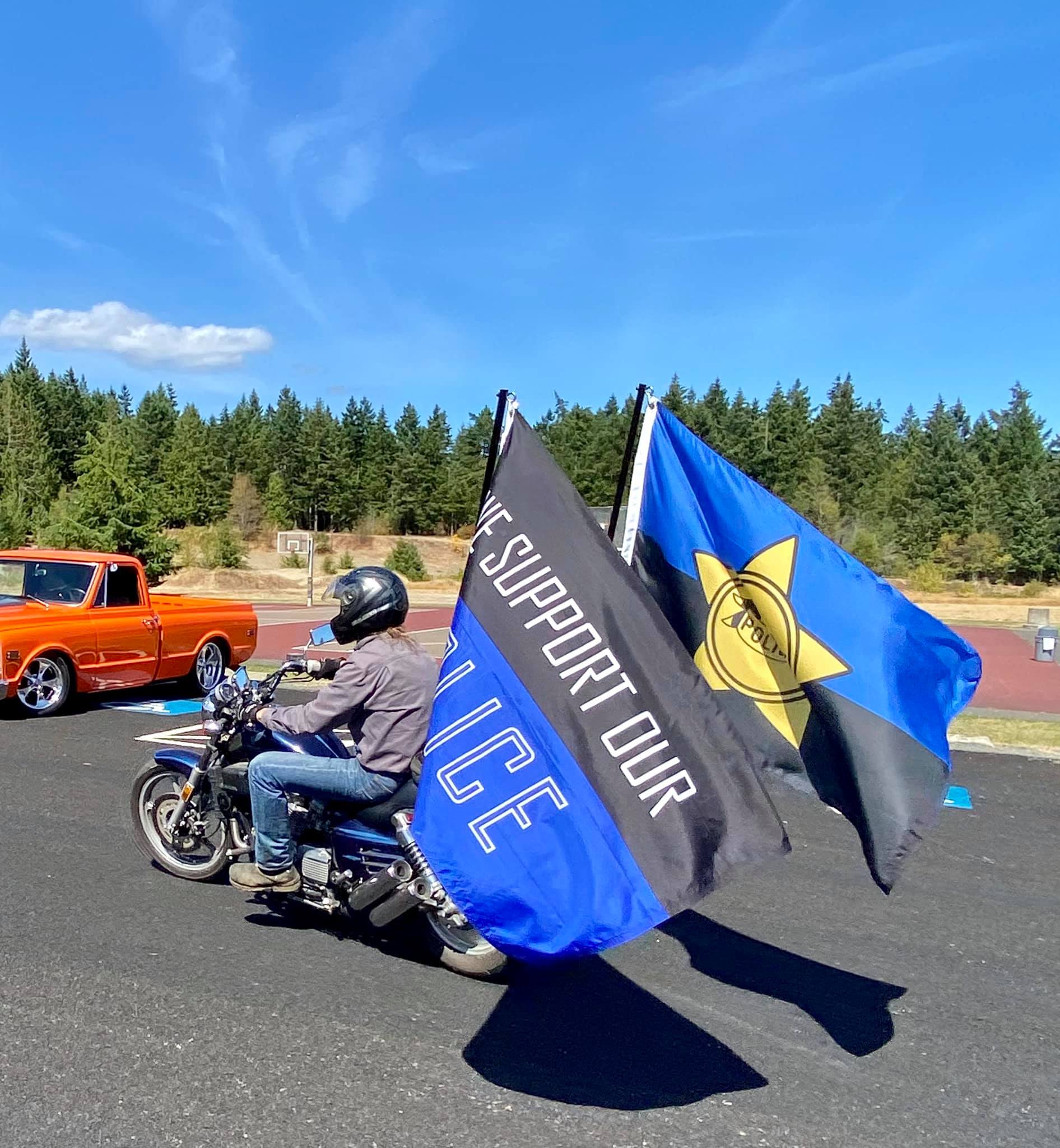 Hundreds of Vehicles Join “Back the Blue” Rally in Jefferson County WA 